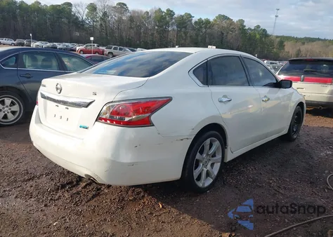 2013 Nissan Altima 2.5 S z USA, uszkodzony, nr VIN 1N4AL3AP9DC193994